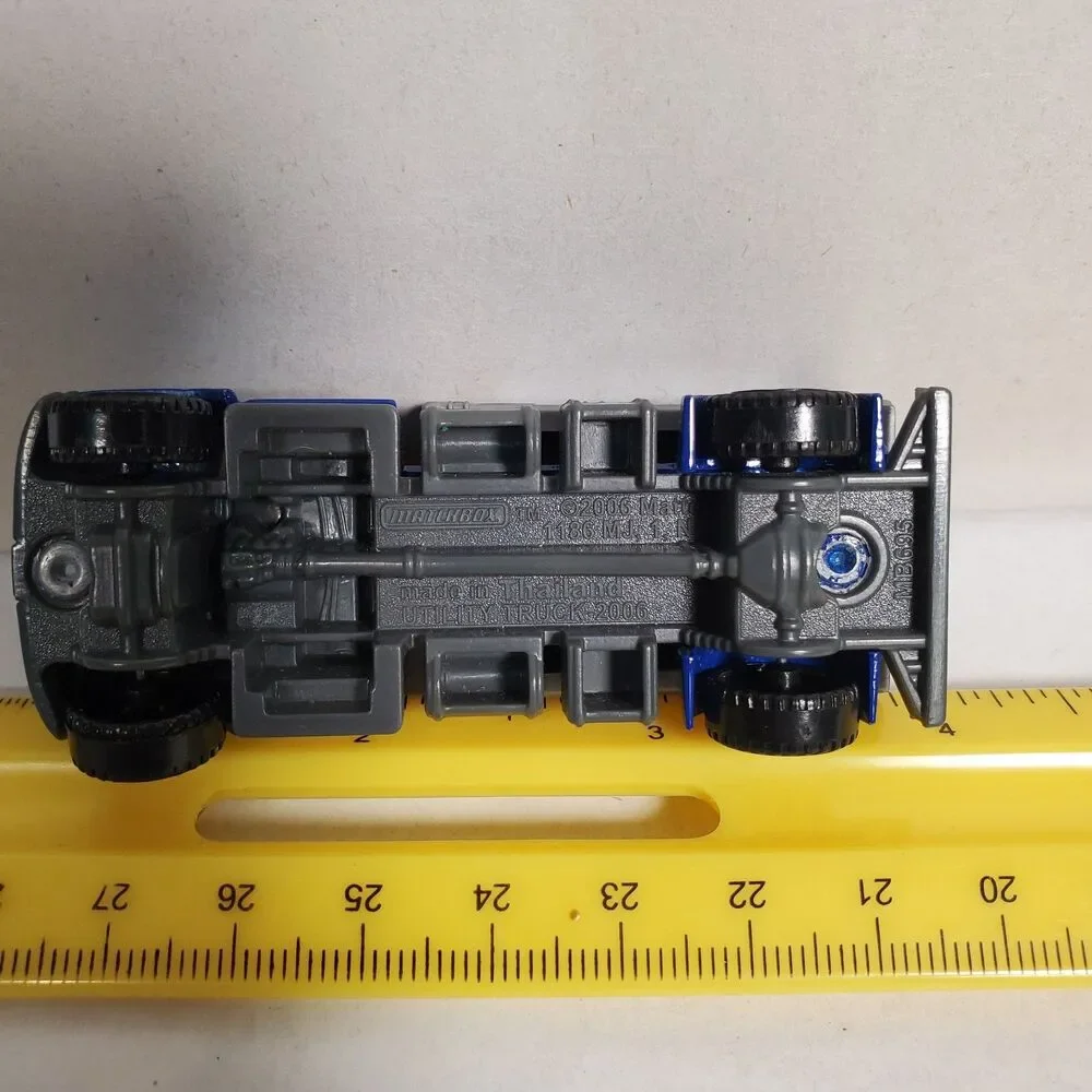 Airport Gas Tanker Diecast Toy Truck Blue Silver Fuel Tanker Miniature‎ Car